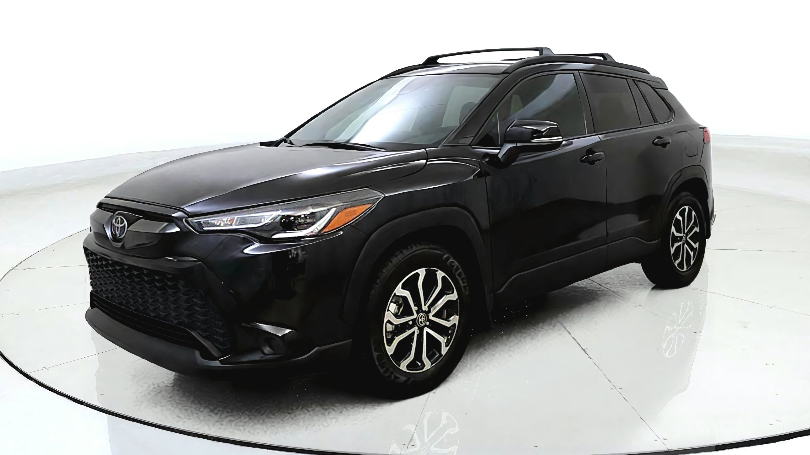 Used 2024 Toyota Corolla Cross AWD Hybrid image 3