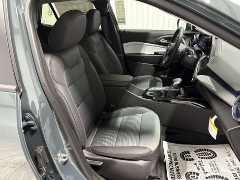 New 2026 Chevrolet Trax LT w/ LT Convenience Package FWD image 29