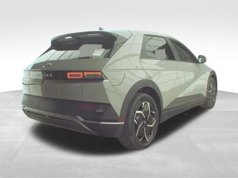 Used 2024 Hyundai Ioniq 5 SEL RWD image 7
