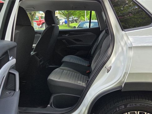 Used 2025 Volkswagen Tiguan S w/ 18" Wheel Package image 23