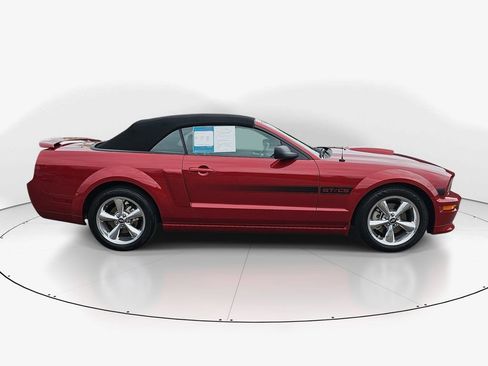 Used 2009 Ford Mustang GT RWD image 5