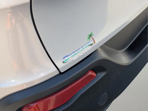 Used 2014 Jeep Cherokee Latitude image 11