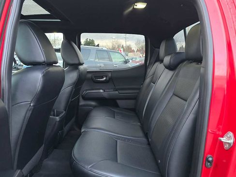 Used 2020 Toyota Tacoma TRD Off-Road image 20