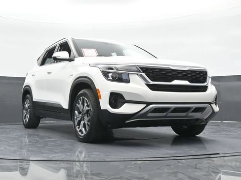 Used 2023 Kia Seltos EX image 67