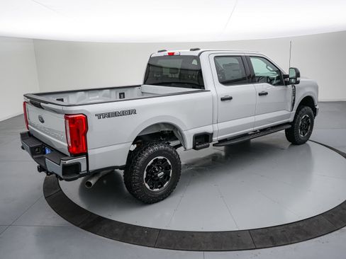 New 2026 Ford F250 XLT w/ Tremor Off-Road Package image 4