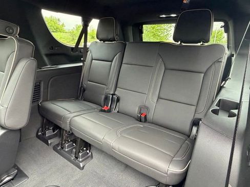New 2026 Chevrolet Suburban Premier w/ Sun And Tow Package AWD/4WD image 38