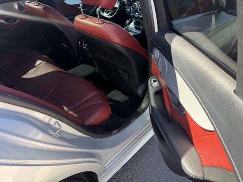 Used 2015 Mercedes-Benz C 300 4MATIC Sedan image 10