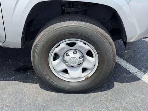 Certified 2023 Toyota Tacoma SR AWD/4WD image 25