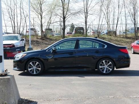 Used 2017 Subaru Legacy 2.5i Limited AWD/4WD image 4
