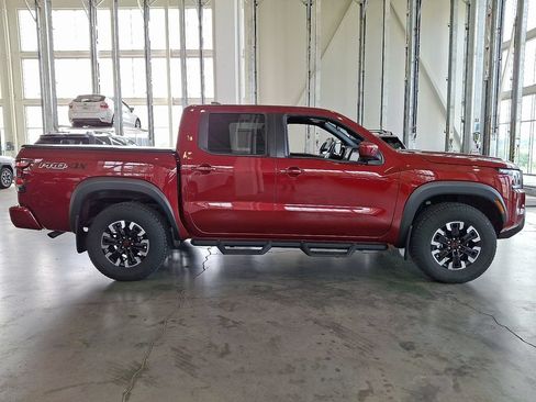 Used 2024 Nissan Frontier PRO-4X w/ Technology Package AWD/4WD image 10