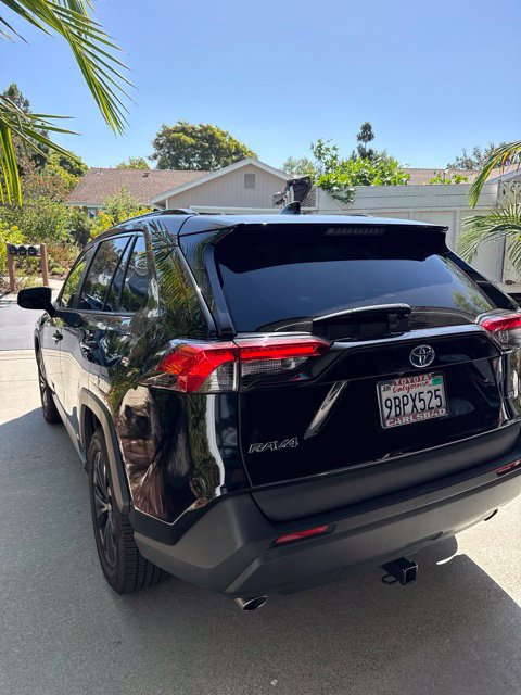 Used 2022 Toyota RAV4 XLE Premium AWD/4WD image 5