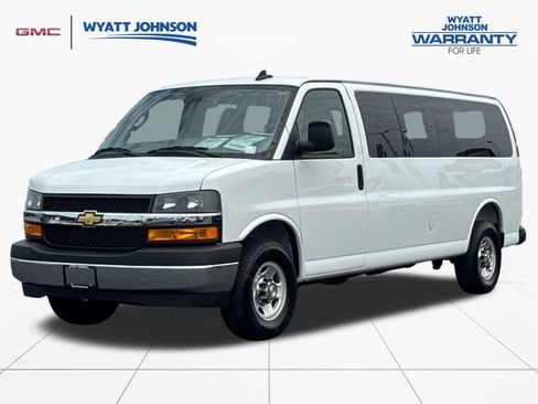 Used 2025 Chevrolet Express 3500 LT w/ LT Preferred Equipment Group RWD image 1