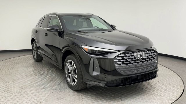Used 2025 Audi Q5 Premium w/ Convenience Package AWD/4WD image 8