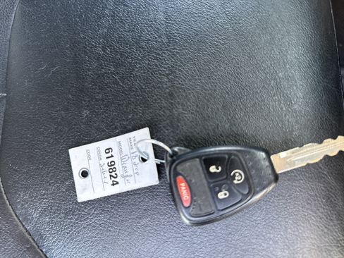 Used 2018 Jeep Wrangler Unlimited Rubicon w/ Connectivity Group AWD/4WD image 23