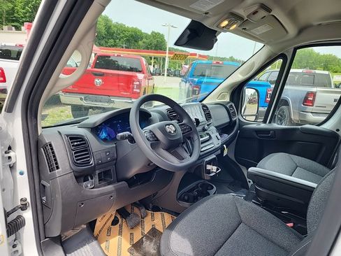 New 2024 RAM ProMaster 3500 w/ Convenience Group image 14