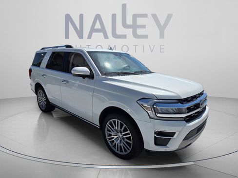 Used 2022 Ford Expedition Limited AWD/4WD image 6