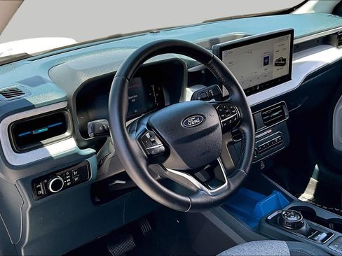 Certified 2025 Ford Maverick XLT w/ XLT Luxury Package FWD image 16