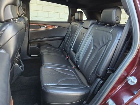 Used 2018 Lincoln MKX Reserve image 39