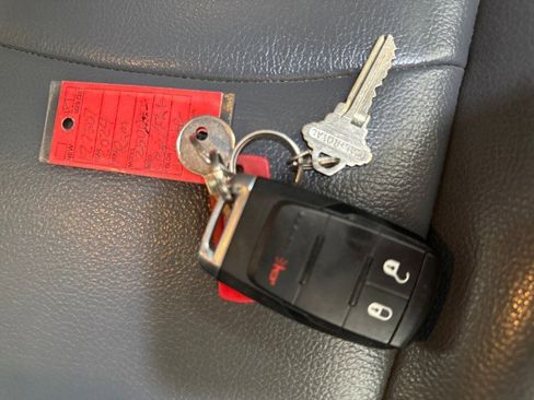 Used 2024 RAM 2500 Tradesman w/ Chrome Appearance Group image 35