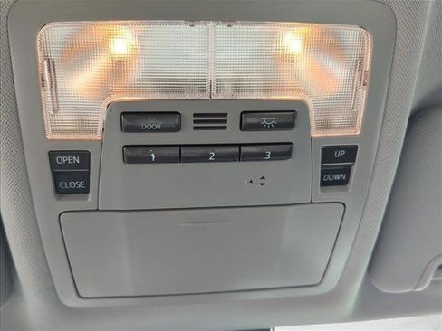 Used 2019 Toyota Highlander XLE image 20