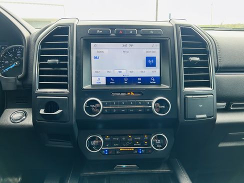 Used 2021 Ford Expedition Limited RWD image 16