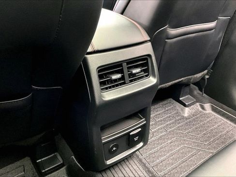Certified 2024 Ford Edge ST-Line AWD/4WD image 33
