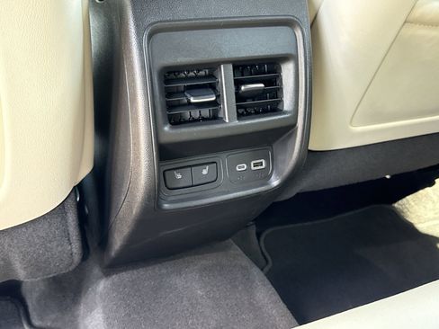 Used 2022 Cadillac XT4 Sport w/ Comfort Package image 11