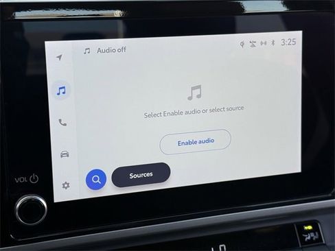 Used 2025 Toyota Camry SE w/ Convenience Package image 19