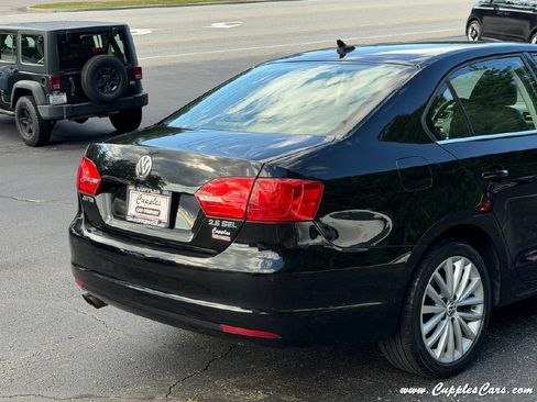 Used 2012 Volkswagen Jetta SEL FWD image 30
