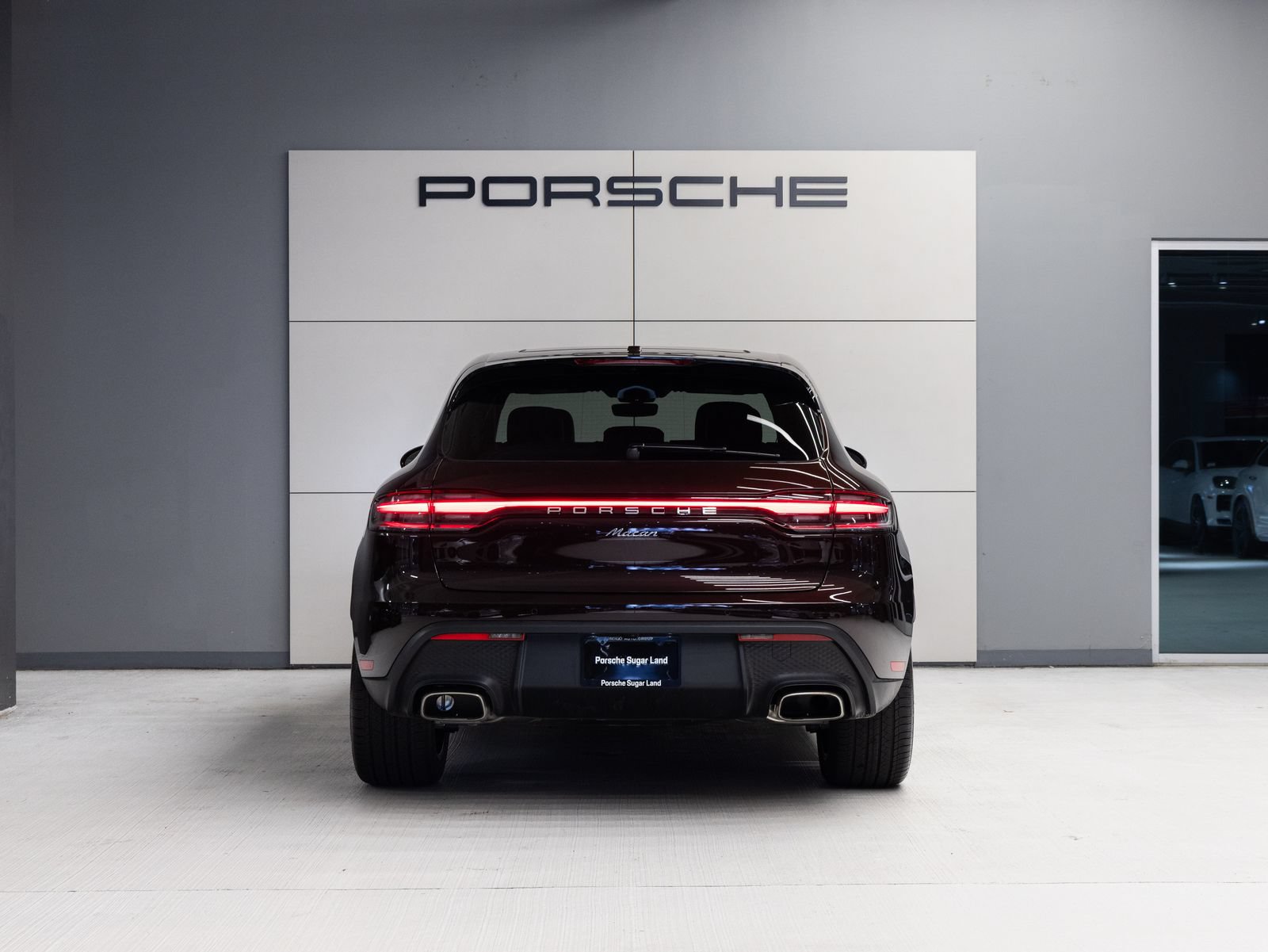 Certified 2026 Porsche Macan AWD/4WD image 6