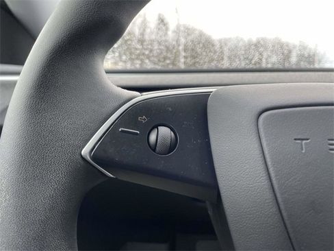 Used 2025 Tesla Model 3 Long Range image 23