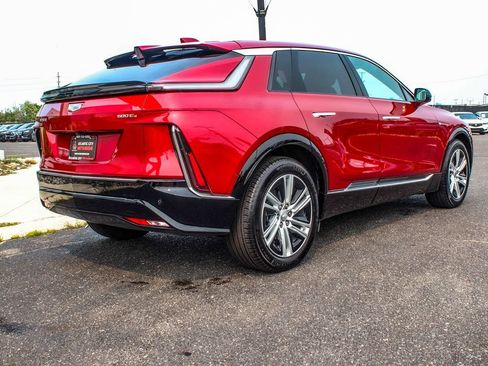 Used 2024 Cadillac Lyriq Tech w/ Driver Assist Package AWD/4WD image 6