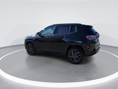 New 2026 Jeep Compass Latitude image 6