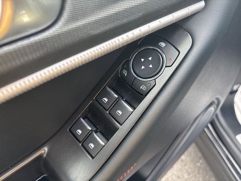 Used 2025 Ford Explorer ST-Line w/ ST-Line Street Pack image 17