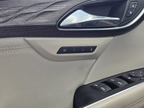 Used 2023 Buick Envision Avenir FWD image 17