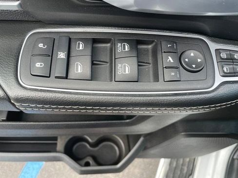 Certified 2024 RAM 2500 Big Horn AWD/4WD image 32