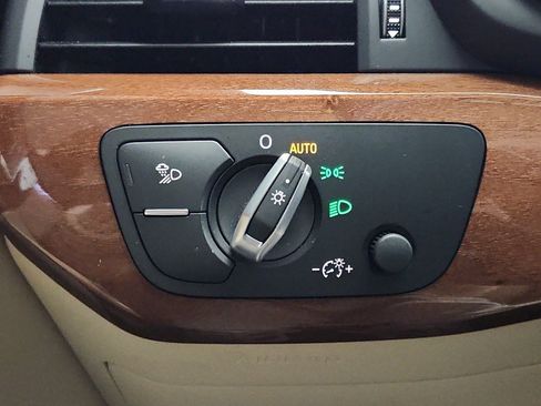 Used 2023 Audi A4 2.0T Premium w/ Convenience Package image 14