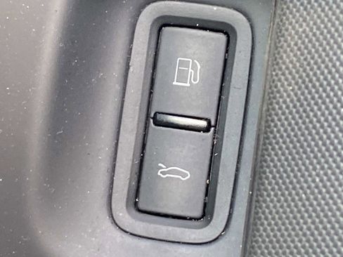 Used 2009 Audi R8 V8 image 20