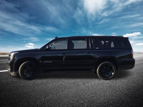 Used 2020 GMC Yukon XL SLT w/ Graphite Performance Edition image 19