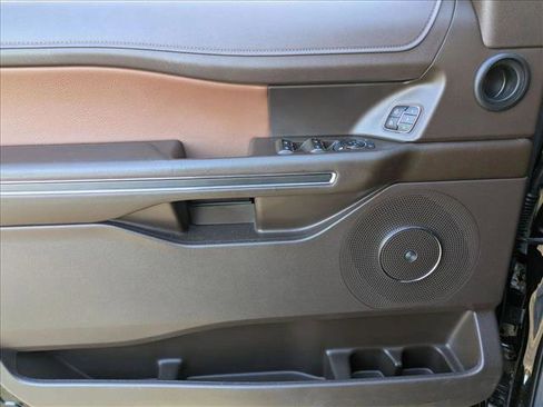 Used 2024 Ford Expedition King Ranch image 8