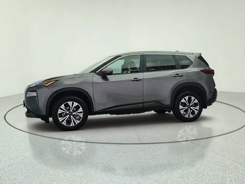 Used 2023 Nissan Rogue SV FWD image 3