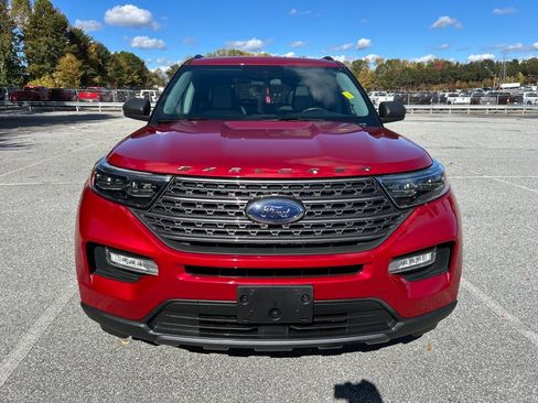 Used 2021 Ford Explorer XLT w/ Equipment Group 202A image 10