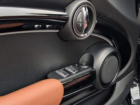 Used 2023 MINI Cooper S w/ Signature Upholstery Package FWD image 24