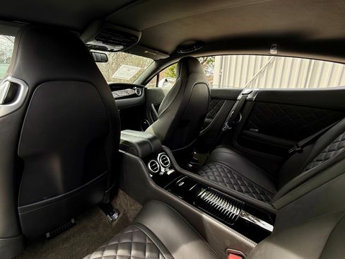 Used 2017 Bentley Continental GT image 10