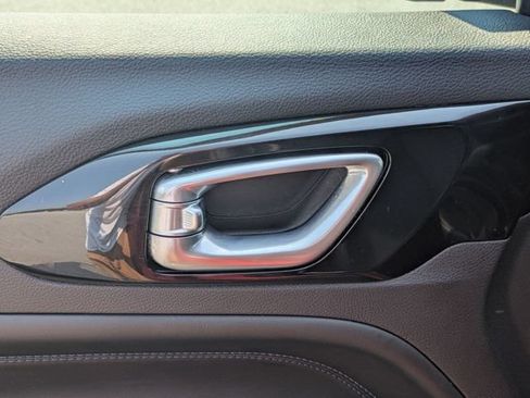 New 2026 Jeep Compass Latitude AWD/4WD image 12