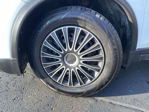 Used 2017 Nissan Rogue S image 31