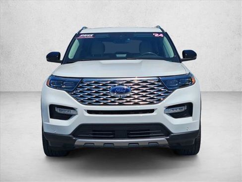 Used 2024 Ford Explorer Platinum w/ Technology Package AWD/4WD image 2