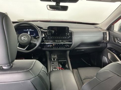 Used 2023 Nissan Pathfinder Platinum image 26