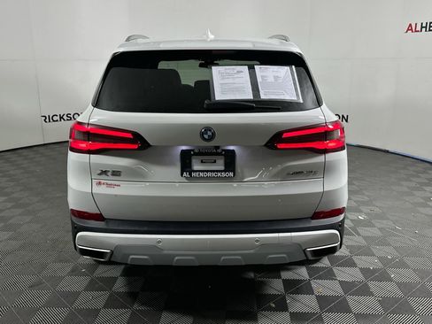 Used 2023 BMW X5 xDrive45e image 4