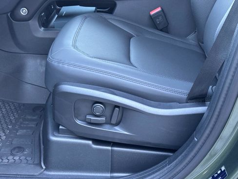 New 2026 Land Rover Defender 110 S image 20